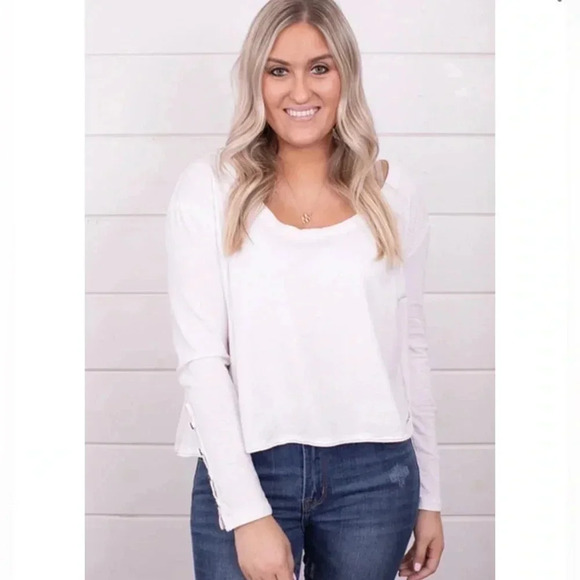 FREE PEOPLE Scoop Neck Peony Button Sleeve Flowy
Tee Top Size XS - Picture 2 of 7